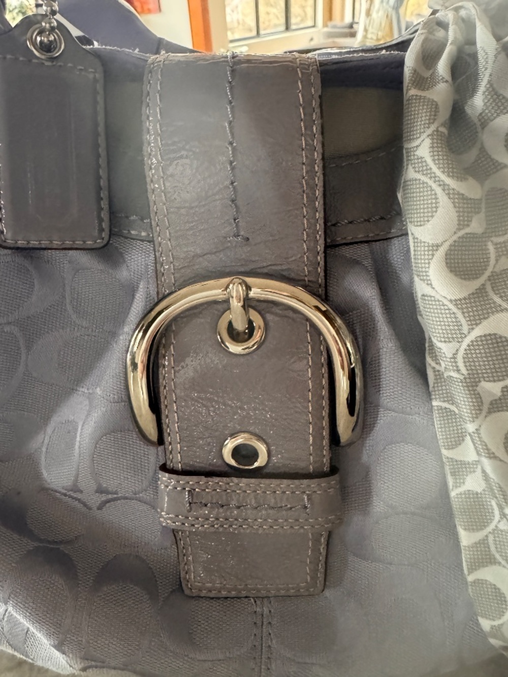 Coach F15083 Medium Vintage Lynn Soho Hobo – Lavender Signature C + Rare Scarf - Picture 9 of 11